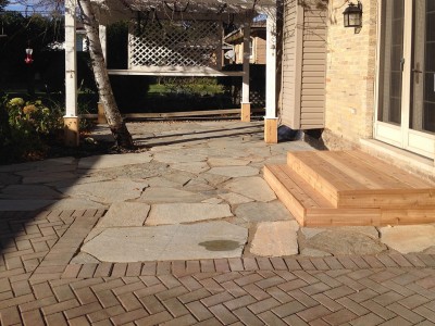 Idaho-Gold-Flagstone-Patio-with-Cedar-Steps---Flagstone-Patio-in-Park-Ridge