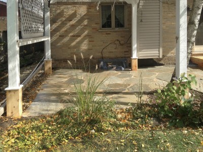 Idaho-Gold-Flagstone-Patio-with-Cedar-Steps---Flagstone-Patio-in-Park-Ridge