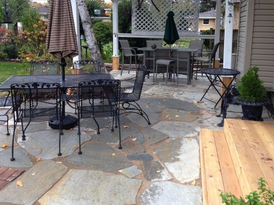Idaho-Gold-Flagstone-Patio-with-Cedar-Steps---Flagstone-Patio-in-Park-Ridge