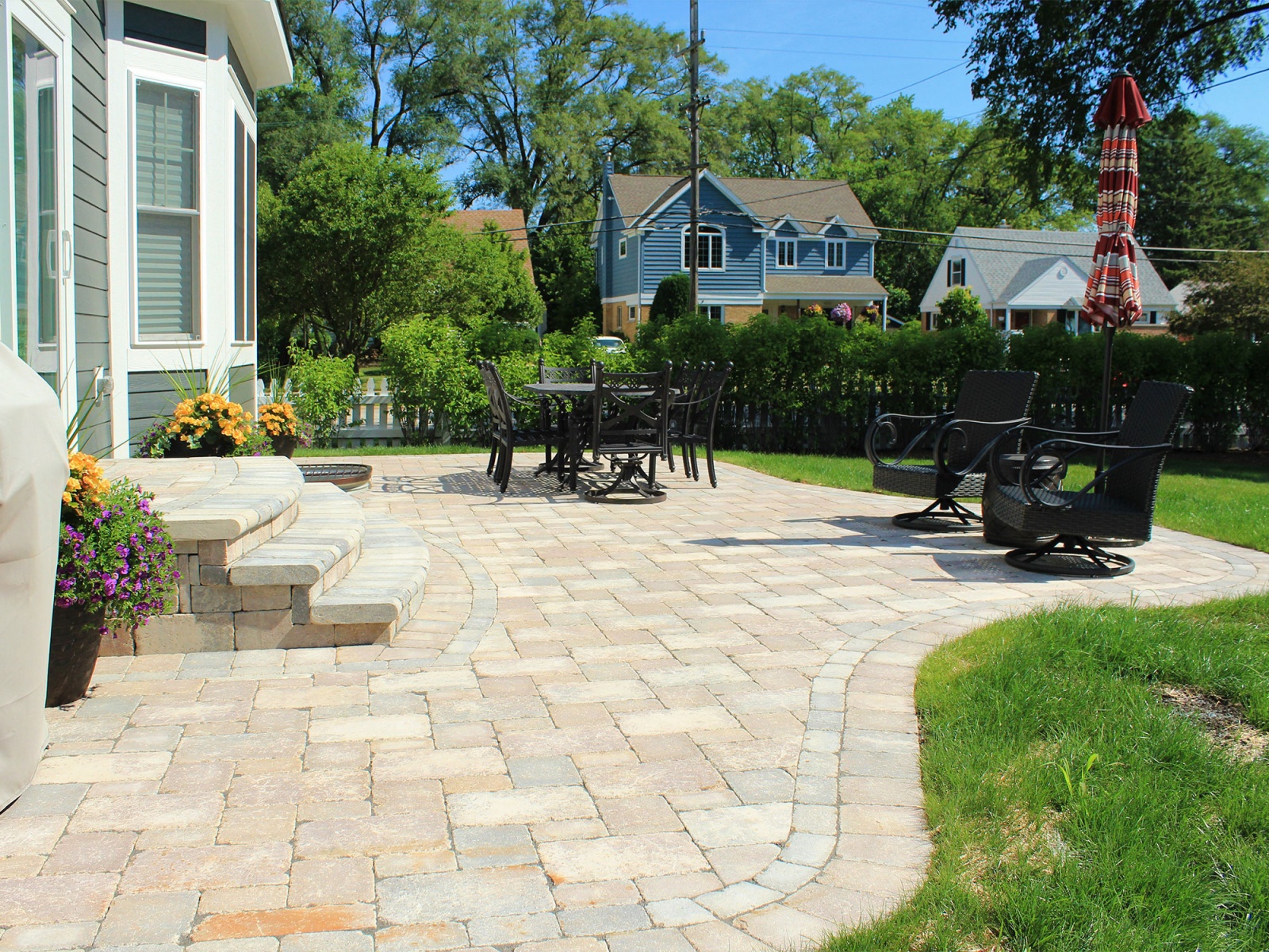 Paver patio Brussels Block by Unilock 